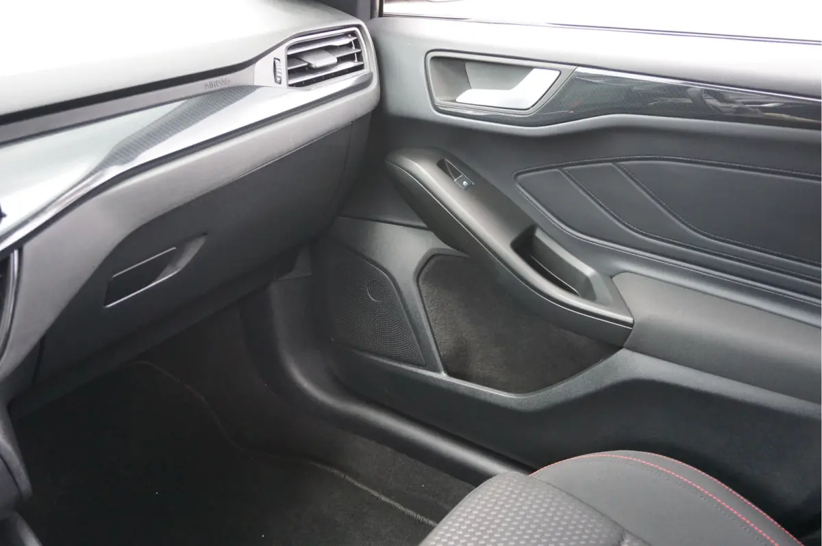 1.0 EcoBoost Hybrid ST Line Navigatie Camera