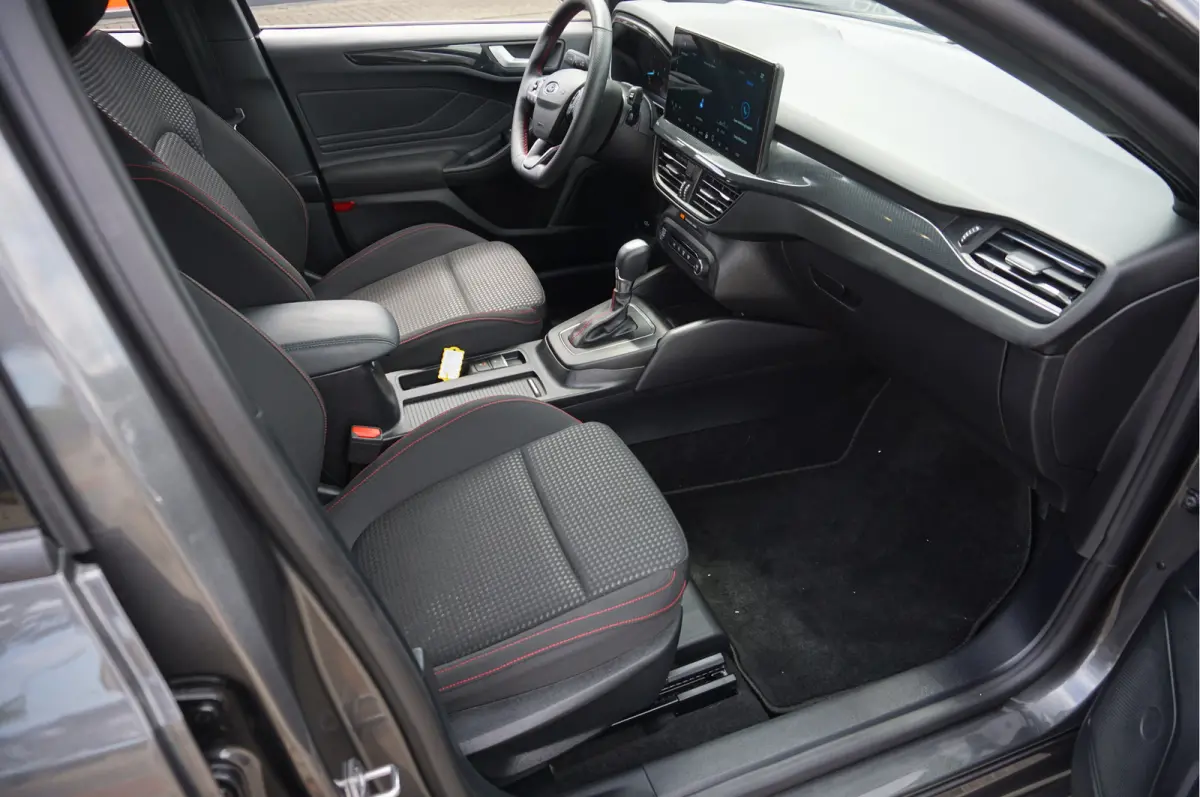 1.0 EcoBoost Hybrid ST Line Navigatie Camera