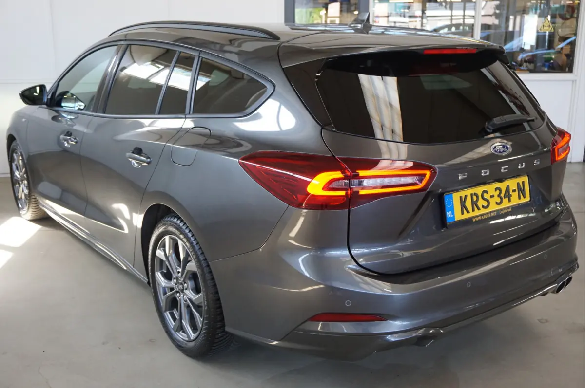 1.0 EcoBoost Hybrid ST Line Navigatie Camera