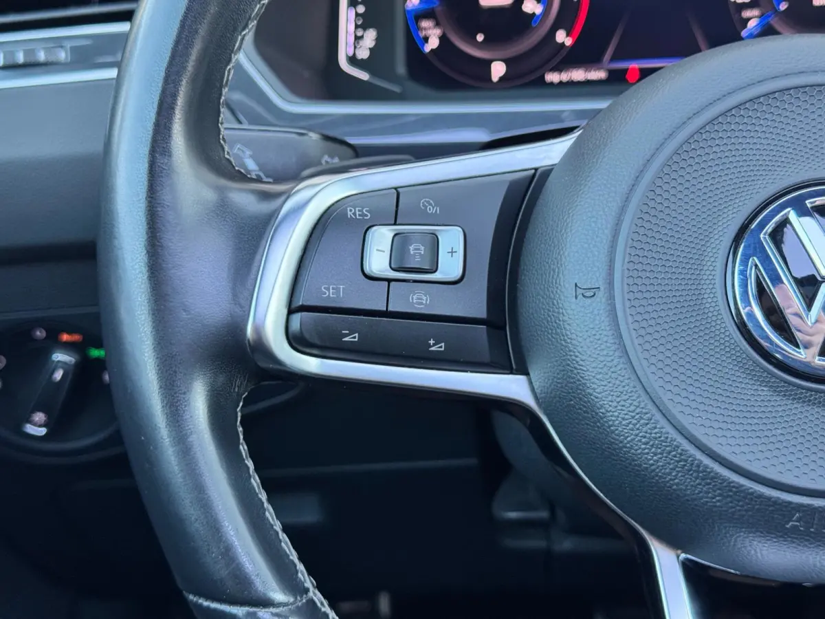 1.5 TSI ACT 3x R-Line Memory/Pano/Dynaudio