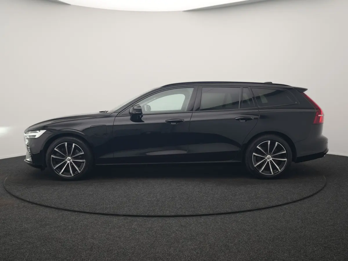 T6 AWD Plus Dark LONG RANGE PHEV 350pk Dealer O.H. | Trekhaak Af Fabriek | Adaptive Cruise | Camera | Harman / Kardon | Lederen Sportstoelen Memory & Verwarmd | Google Assistent | Stuur Verw