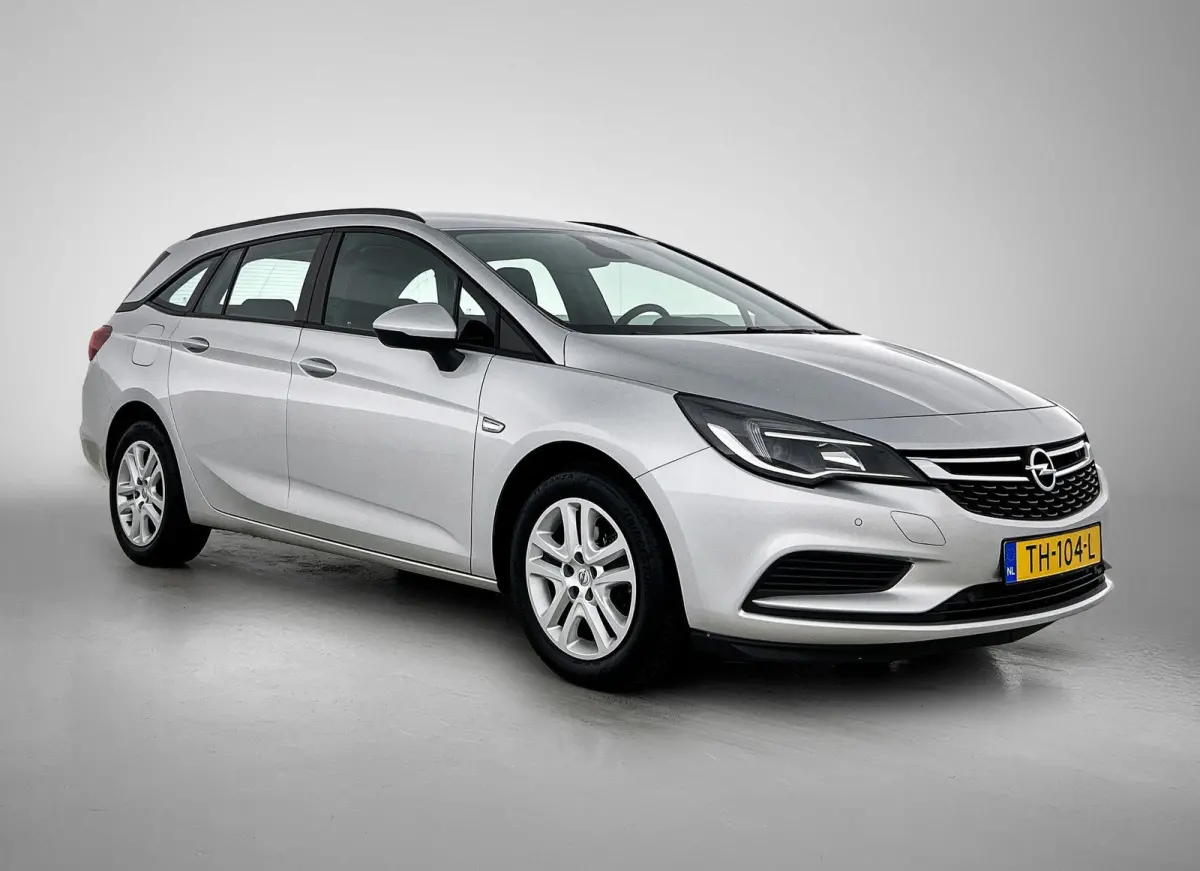ST 105pk Online Edition | 1ste eigenaar | Parkeersensoren VOOR + Achter | Navigatie | Airco | AppleCarPlay/Android