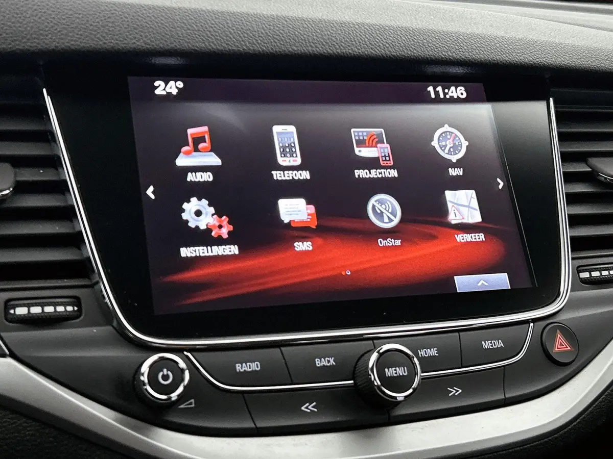ST 105pk Online Edition | 1ste eigenaar | Parkeersensoren VOOR + Achter | Navigatie | Airco | AppleCarPlay/Android