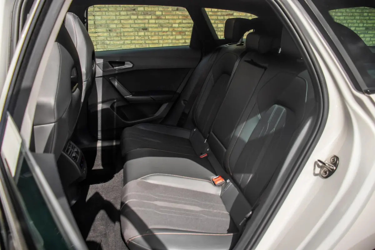 1.4 e-Hybrid 245PK, Pano, Half Leder