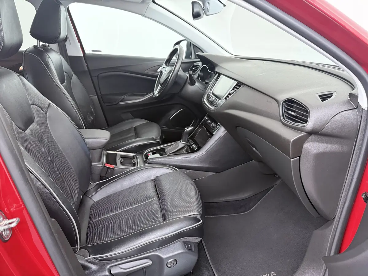 1.2 Turbo Innovation | Vol opties! | Achteruitrijcamera | Cruise control | Dodehoek detectie