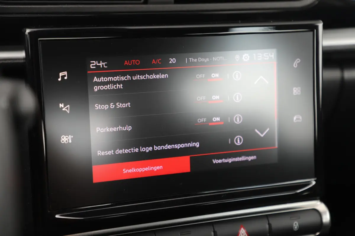 1.2 PureTech S&S Feel Edition Navigatie Carplay Android Climate Cruise Control Rijstrooksensor Parkeersensor