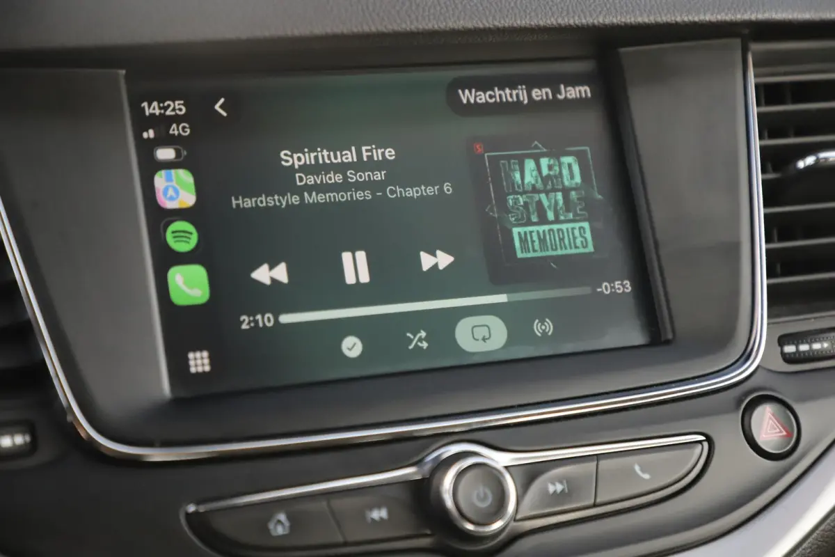 1.2 Business Edition Trekhaak 110PK Navigatie 16 inch LMV Carplay Android Airco Cruise Control