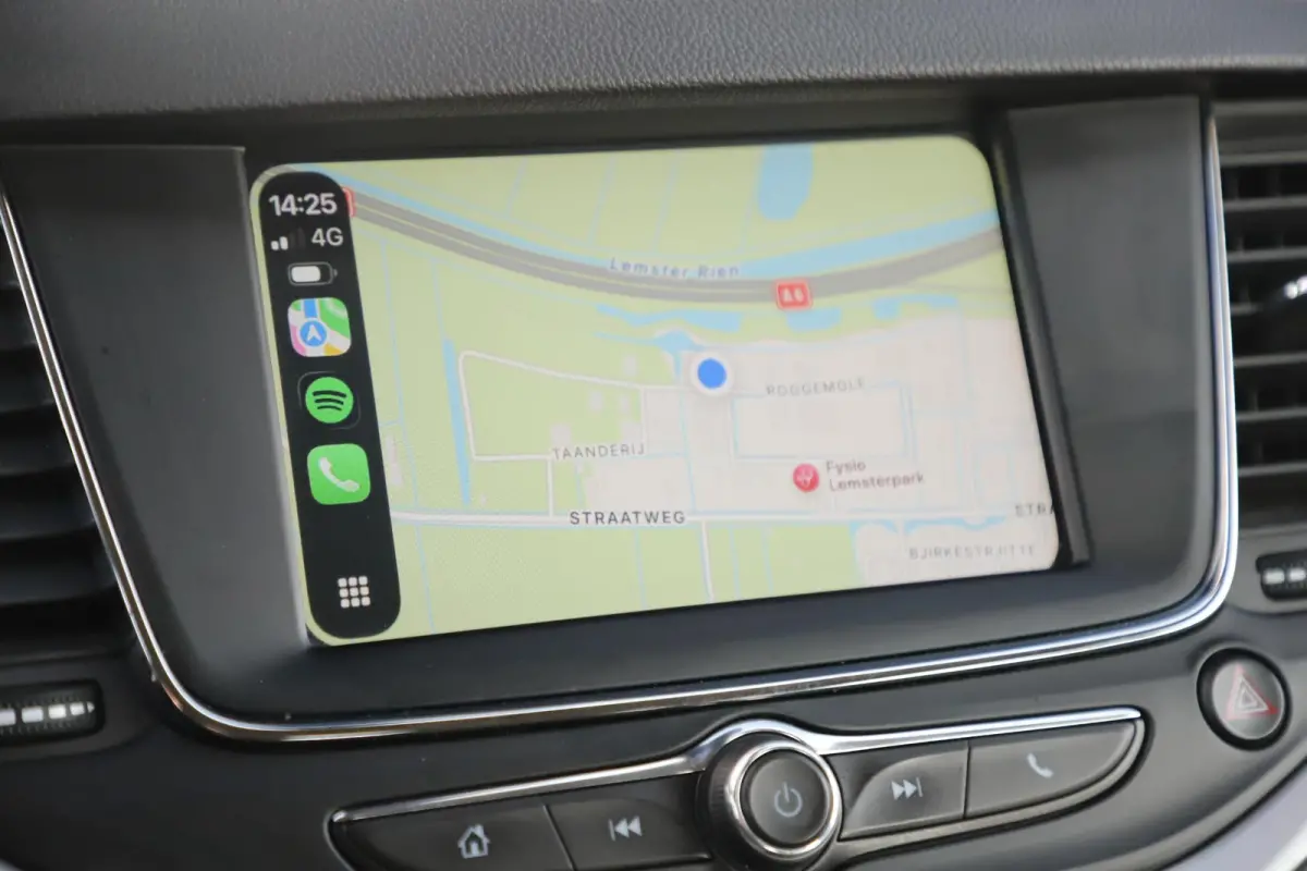 1.2 Business Edition Trekhaak 110PK Navigatie 16 inch LMV Carplay Android Airco Cruise Control
