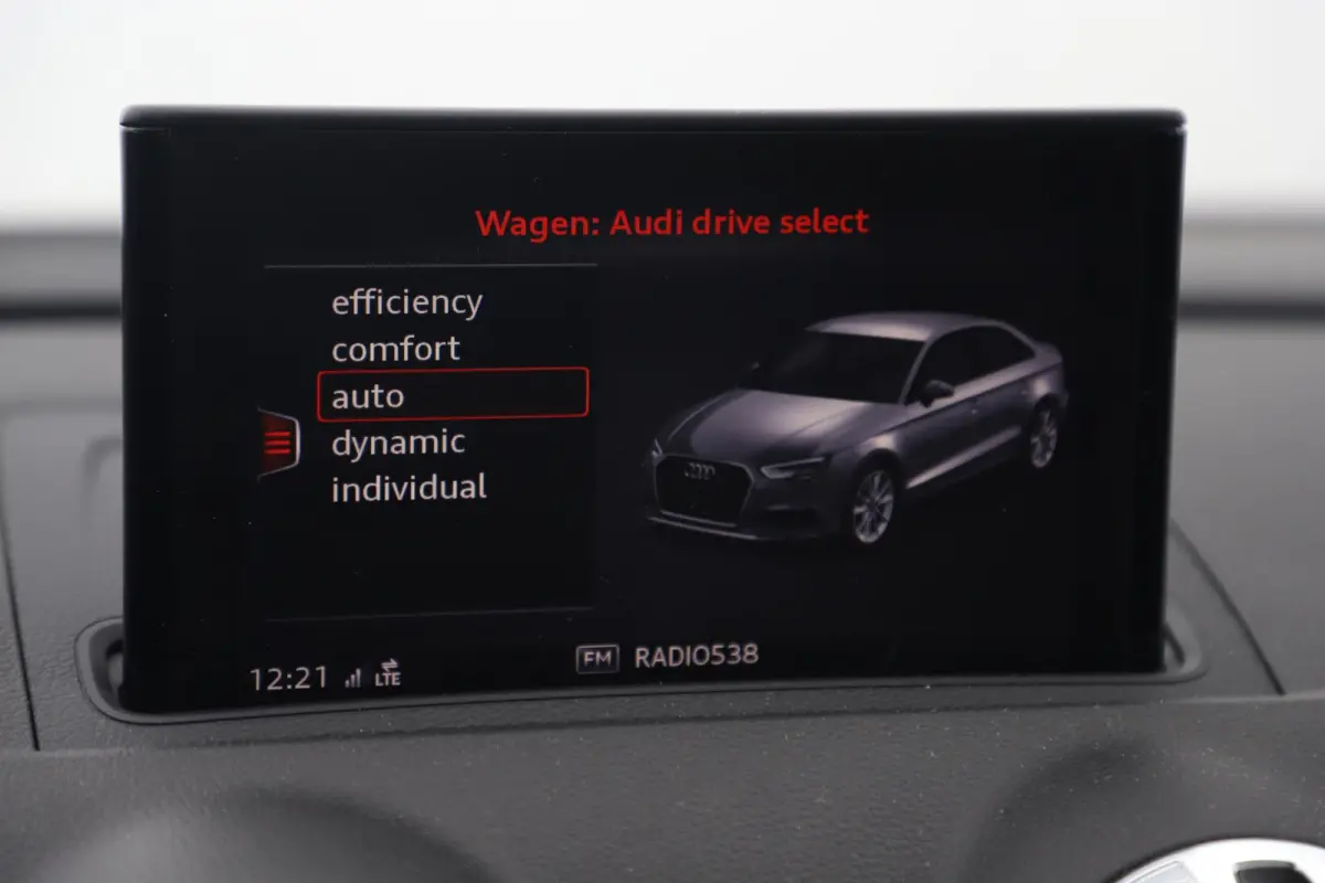 35 TFSI CoD Advance Sport 150PK Automaat Virtual Cockpit 18 inch Navigatie Clima Cruise Stoelverwarming PDC Carplay Android Bluetooth Full LED S-Line