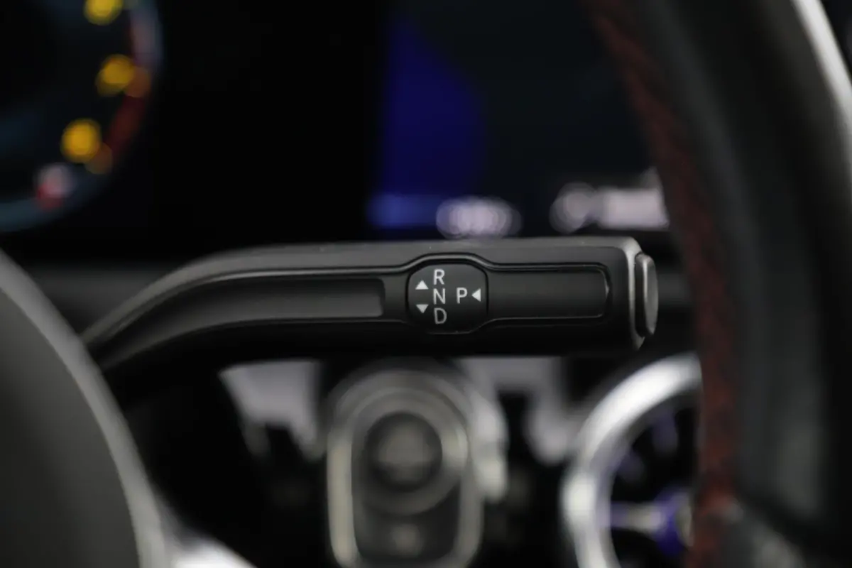 180 Business Solution AMG Night Pakket Automaat Panoramadak Sfeerverlichting Widescreen Achteruitrijcamera