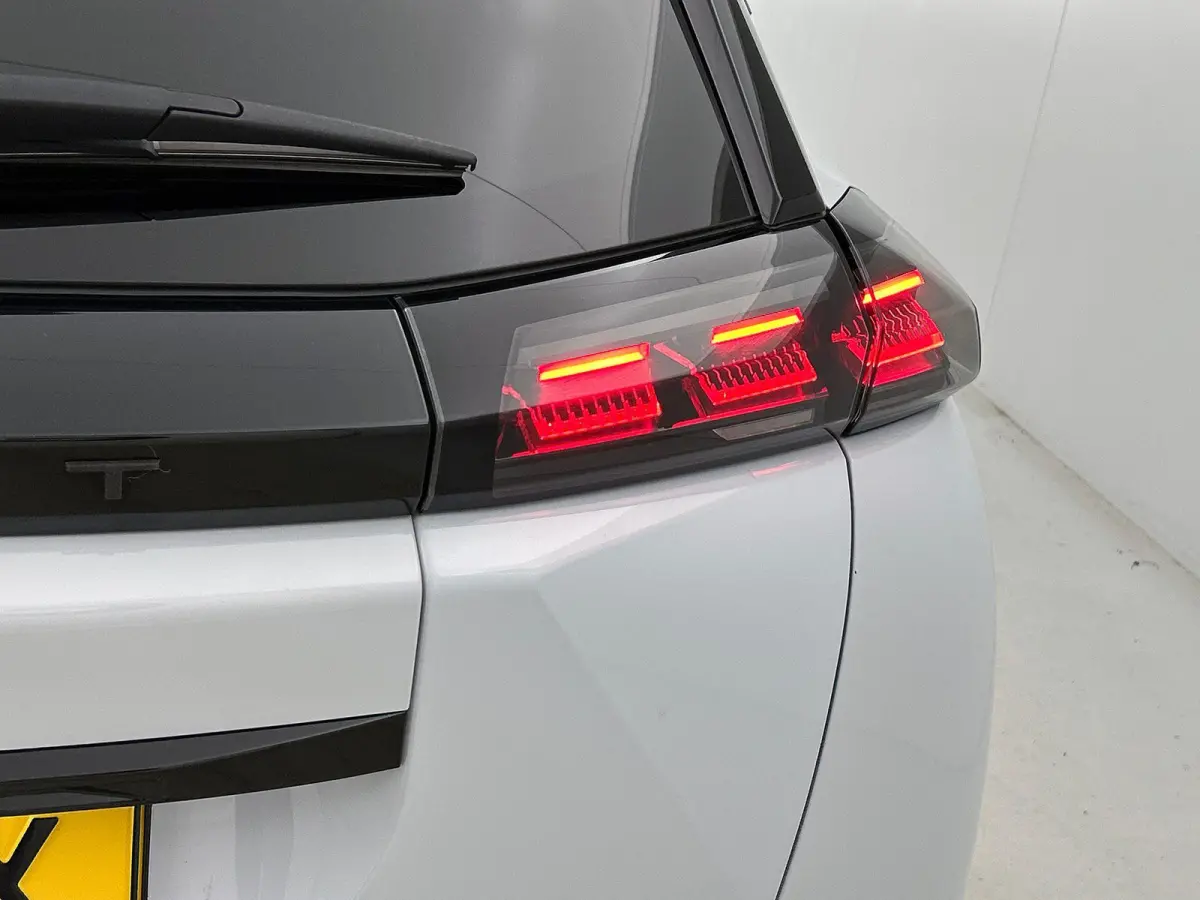 1.2 PureTech 130 Allure CAMERA | CARPLAY & NAVI | STOF-LEER