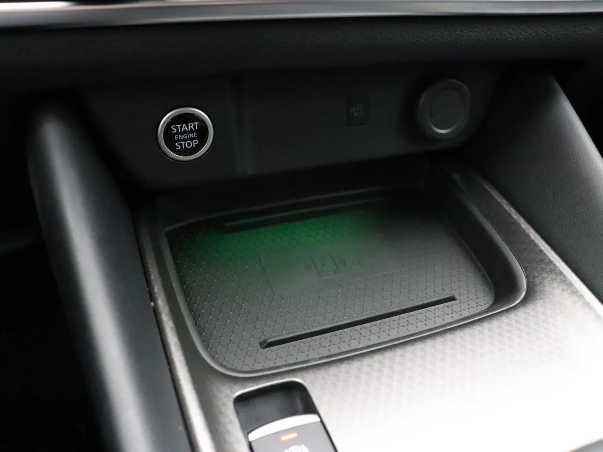 158pk MHEV Xtronic N-Connecta | 360 camera | Stoel stuur verwarming | Clima | Head-Up Display.