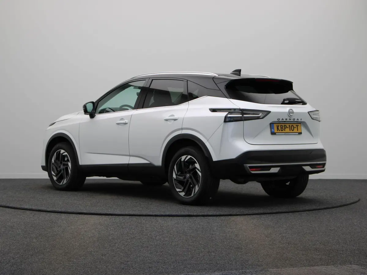 158pk MHEV Xtronic N-Connecta | 360 camera | Stoel stuur verwarming | Clima | Head-Up Display.