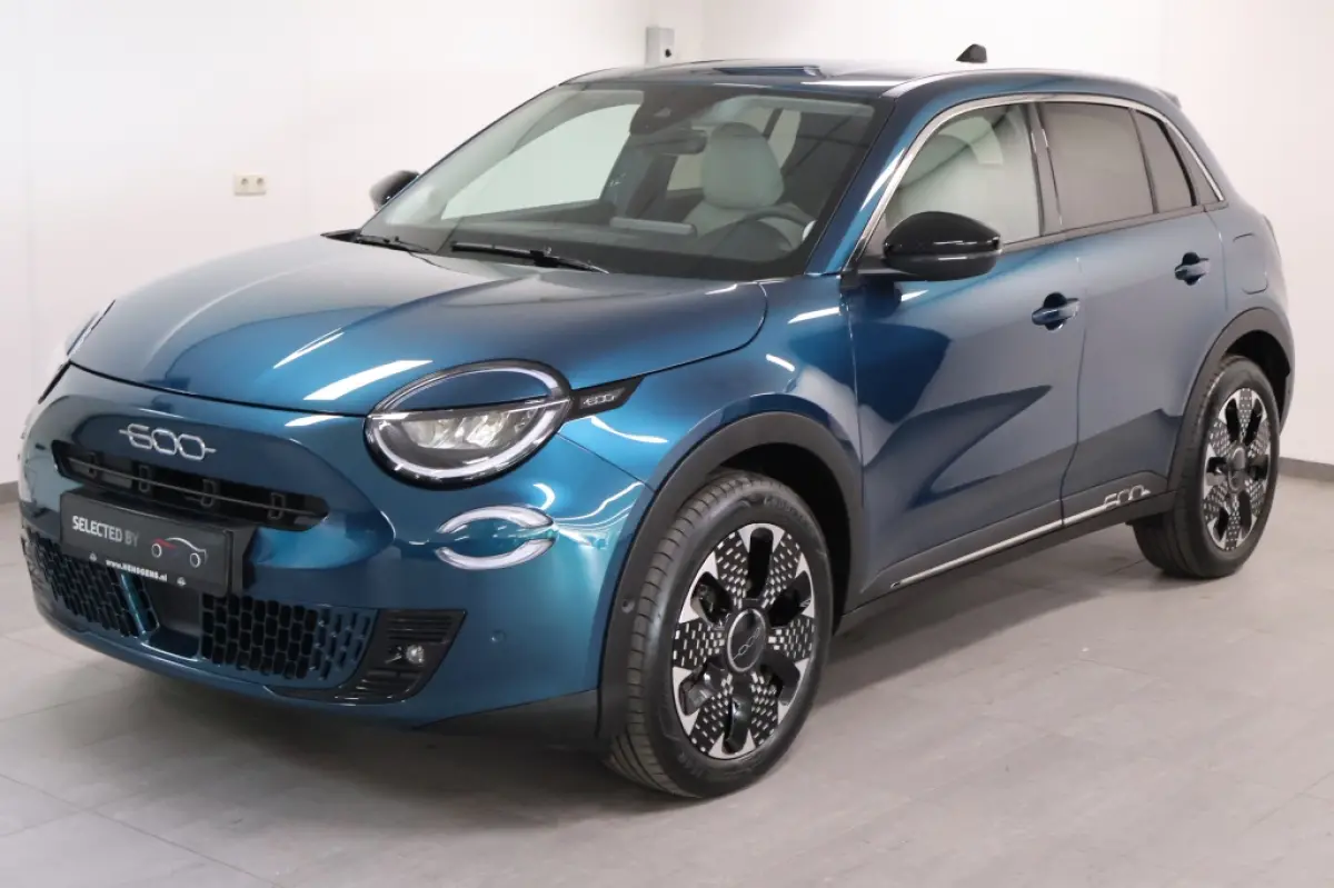 Fiat 600e 2024 Elektrisch Automatisch leasen