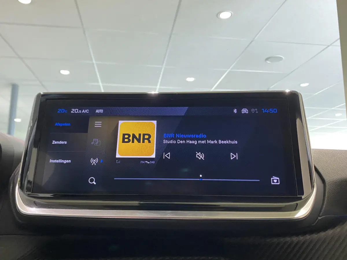 Hybrid 100 e-DCS6 Allure CARPLAY + SENSOREN + CRUISE CONTROL