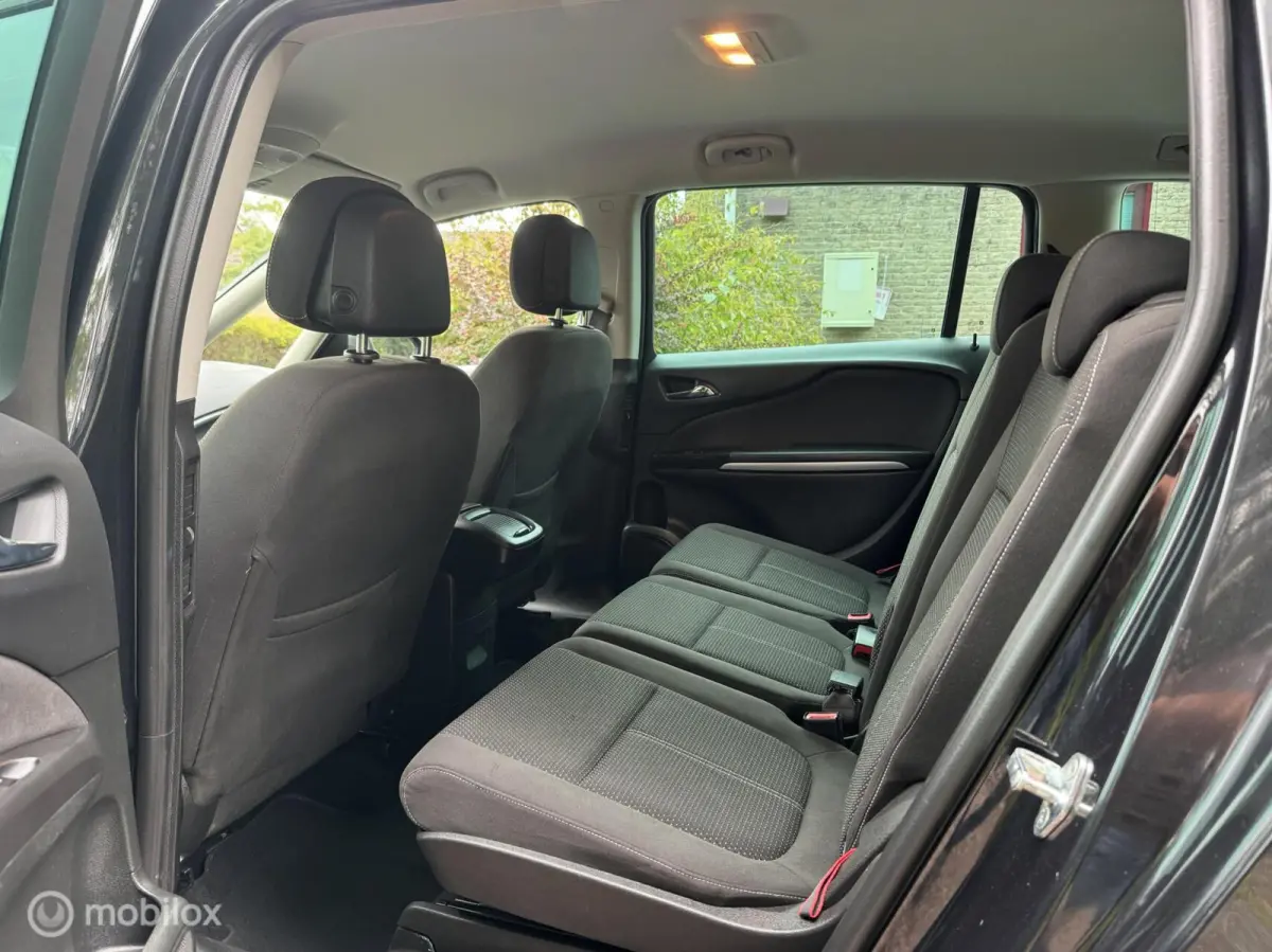Tourer 1.4 Business+ 7p./CAMERA/NAVI/PDC/STLVW/