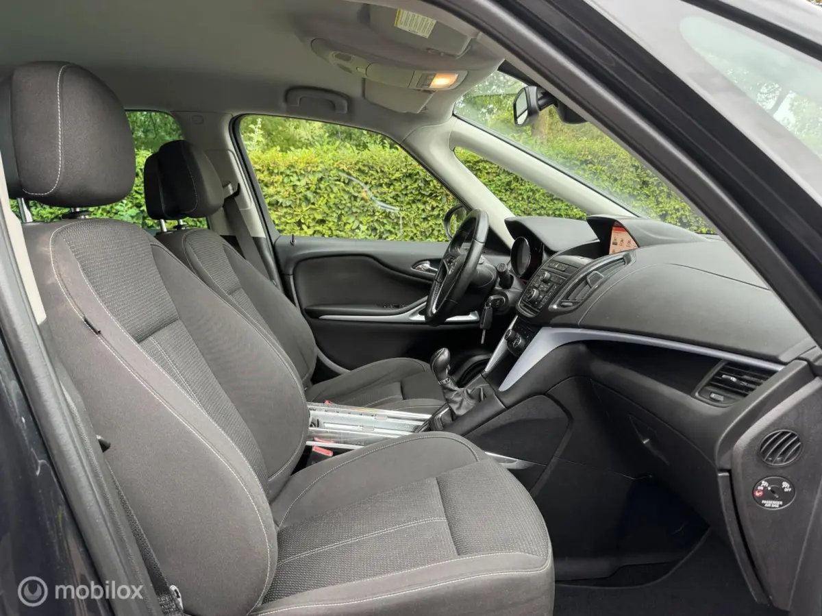 Tourer 1.4 Business+ 7p./CAMERA/NAVI/PDC/STLVW/