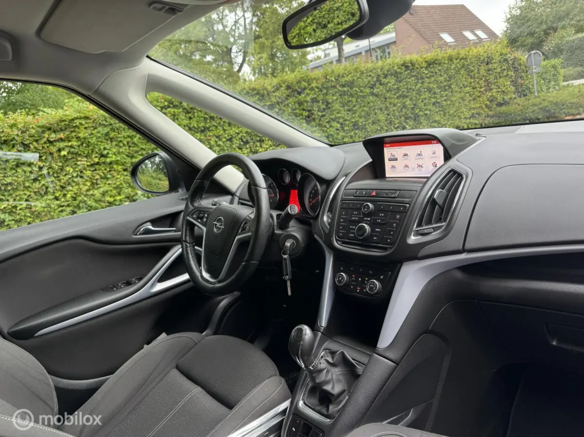Tourer 1.4 Business+ 7p./CAMERA/NAVI/PDC/STLVW/