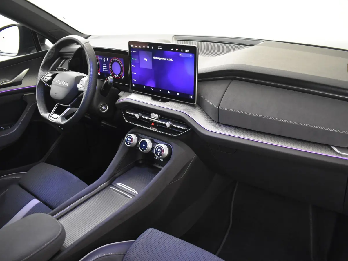 1.5 TSI PHEV Sportline Business 204PK DSG/AUT | Camera | Stoel/stuurverwarming | Elektr. Stoel incl geheugen | App connect | Navi | DAB | LED | Dodehoek | parkeersensoren| Keyless | 19"LMV