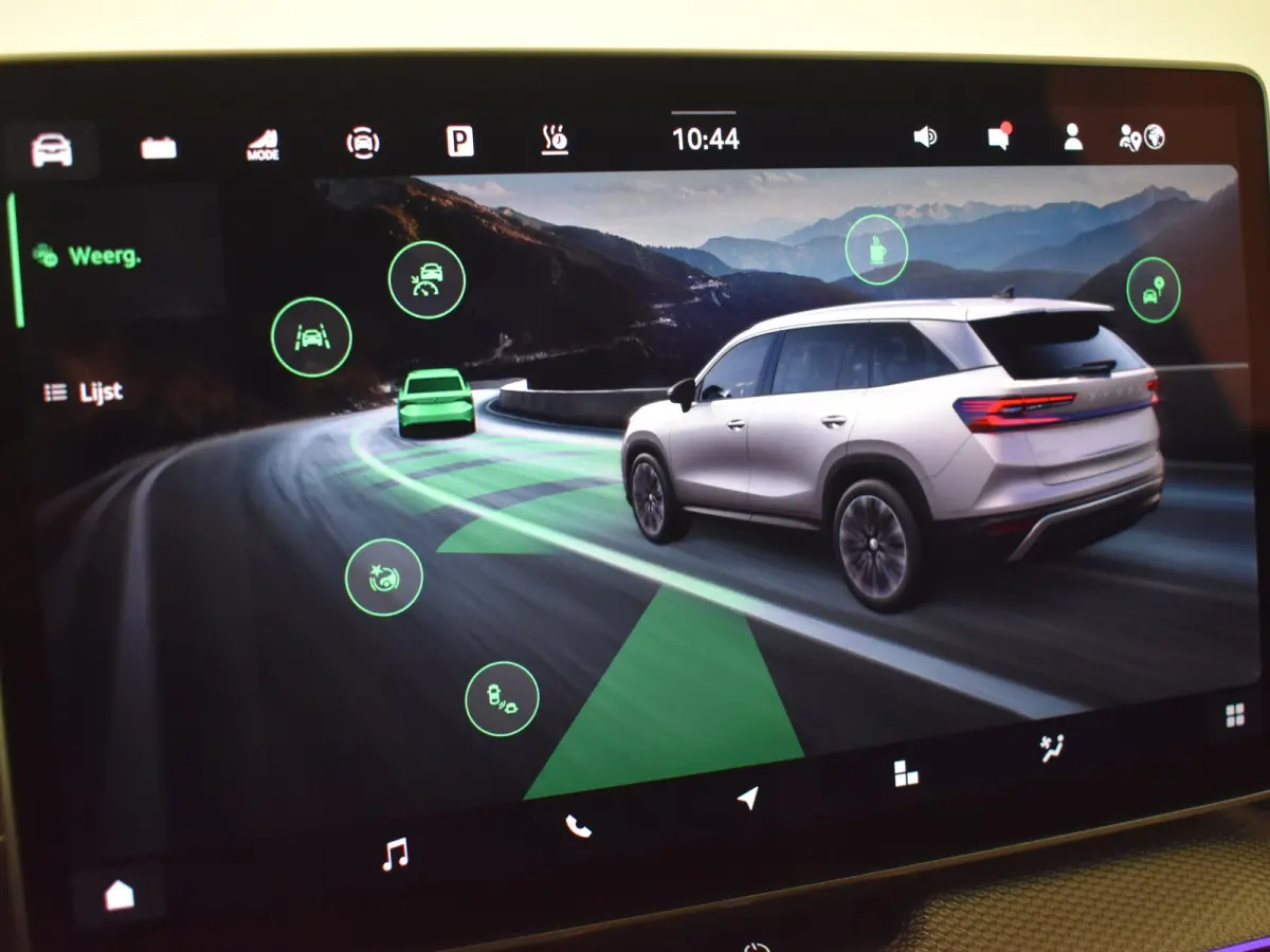 1.5 TSI PHEV Sportline Business 204PK DSG/AUT | Camera | Stoel/stuurverwarming | Elektr. Stoel incl geheugen | App connect | Navi | DAB | LED | Dodehoek | parkeersensoren| Keyless | 19"LMV
