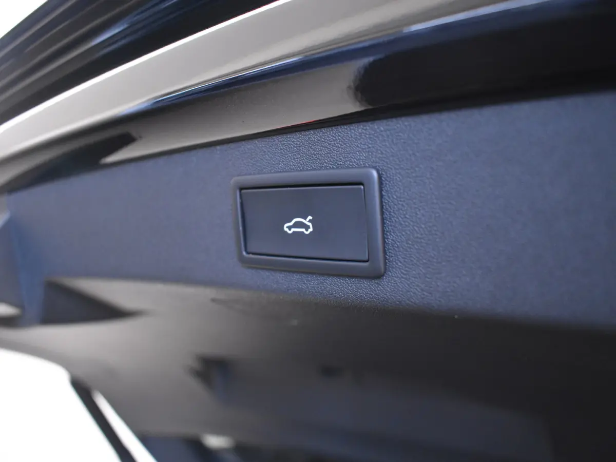 1.5 TSI PHEV Sportline Business 204PK DSG/AUT | Camera | Stoel/stuurverwarming | Elektr. Stoel incl geheugen | App connect | Navi | DAB | LED | Dodehoek | parkeersensoren| Keyless | 19"LMV