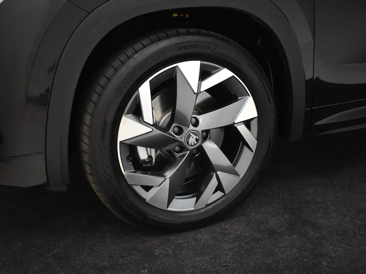 1.5 TSI PHEV Sportline Business 204PK DSG/AUT | Camera | Stoel/stuurverwarming | Elektr. Stoel incl geheugen | App connect | Navi | DAB | LED | Dodehoek | parkeersensoren| Keyless | 19"LMV