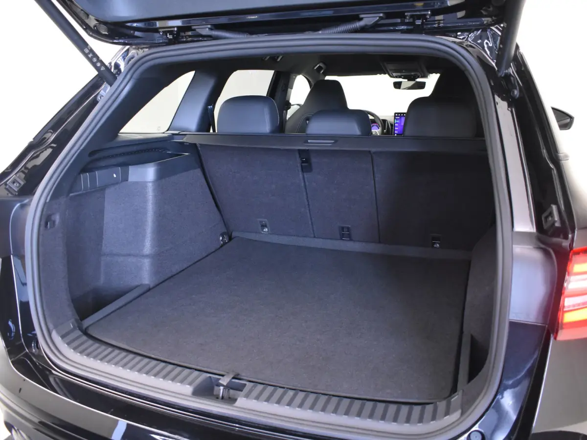 1.5 TSI PHEV Sportline Business 204PK DSG/AUT | Camera | Stoel/stuurverwarming | Elektr. Stoel incl geheugen | App connect | Navi | DAB | LED | Dodehoek | parkeersensoren| Keyless | 19"LMV