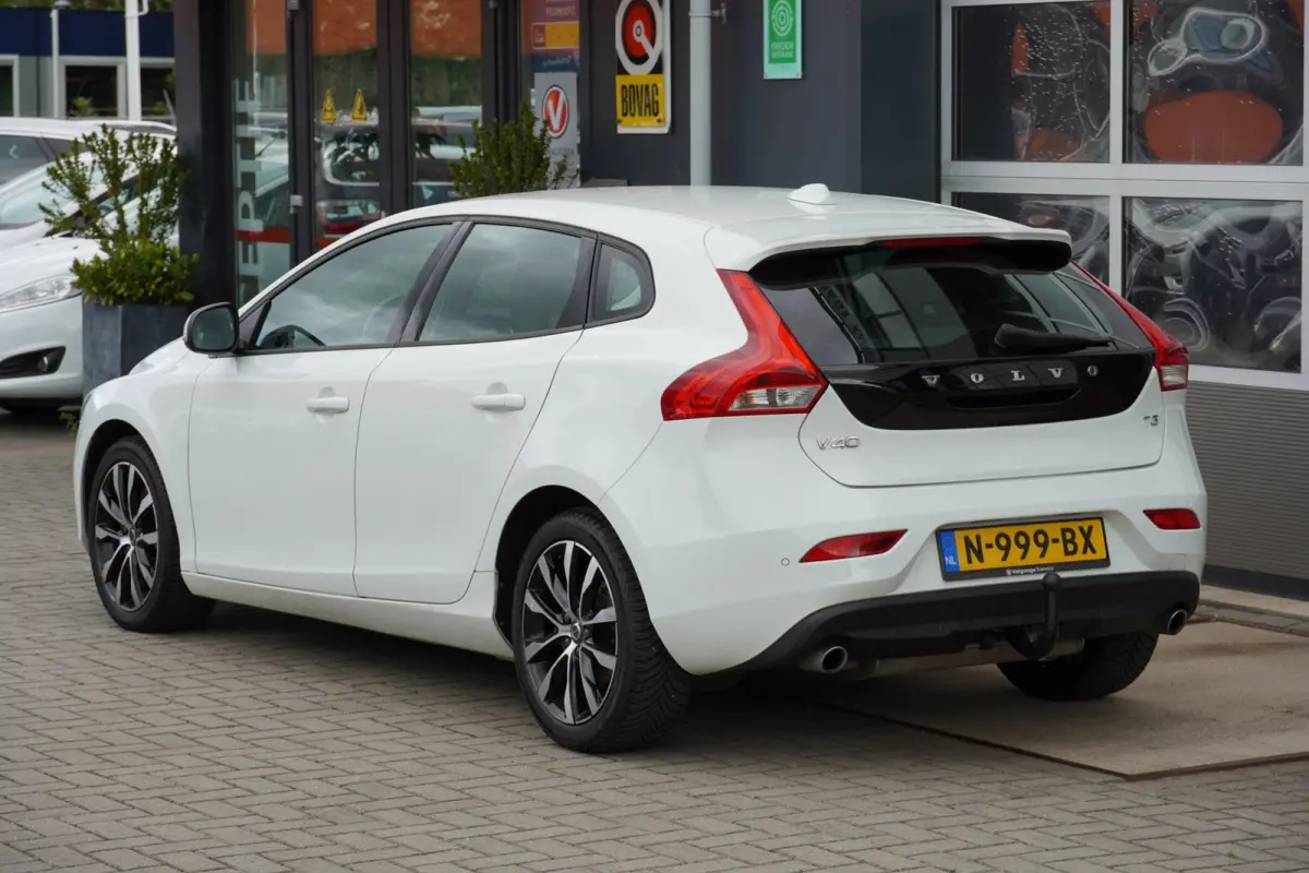 2.0 T3 R-Design LED/Stoelverw./Cruise/Clima/PDC