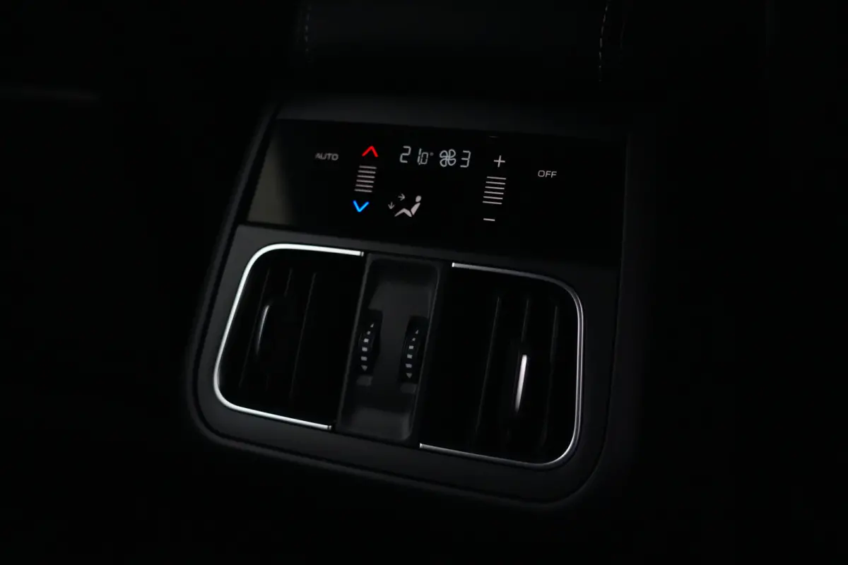 2.0 MHEV Modena | 330PK | HUD | Sonus Faber | 21" | Leder | Maserati Grecale Modena 330 PK Mild Hybrid met 2.0 viercilinder, Head-Up Display, Sonus Faber premium audio, navigatie, 360° came