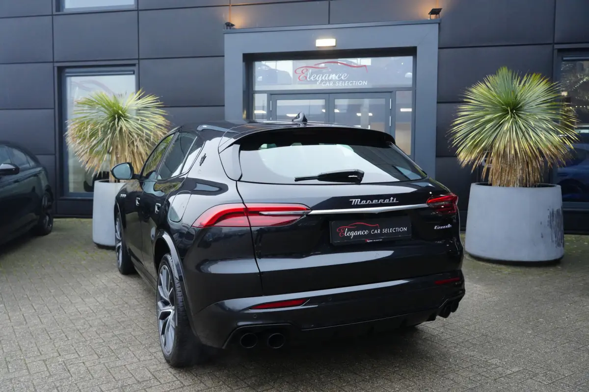 2.0 MHEV Modena | 330PK | HUD | Sonus Faber | 21" | Leder | Maserati Grecale Modena 330 PK Mild Hybrid met 2.0 viercilinder, Head-Up Display, Sonus Faber premium audio, navigatie, 360° came