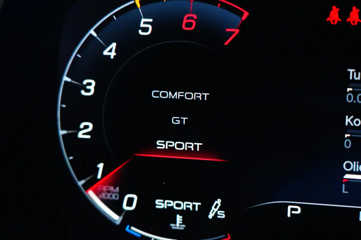 2.0 MHEV Modena | 330PK | HUD | Sonus Faber | 21" | Leder | Maserati Grecale Modena 330 PK Mild Hybrid met 2.0 viercilinder, Head-Up Display, Sonus Faber premium audio, navigatie, 360° came