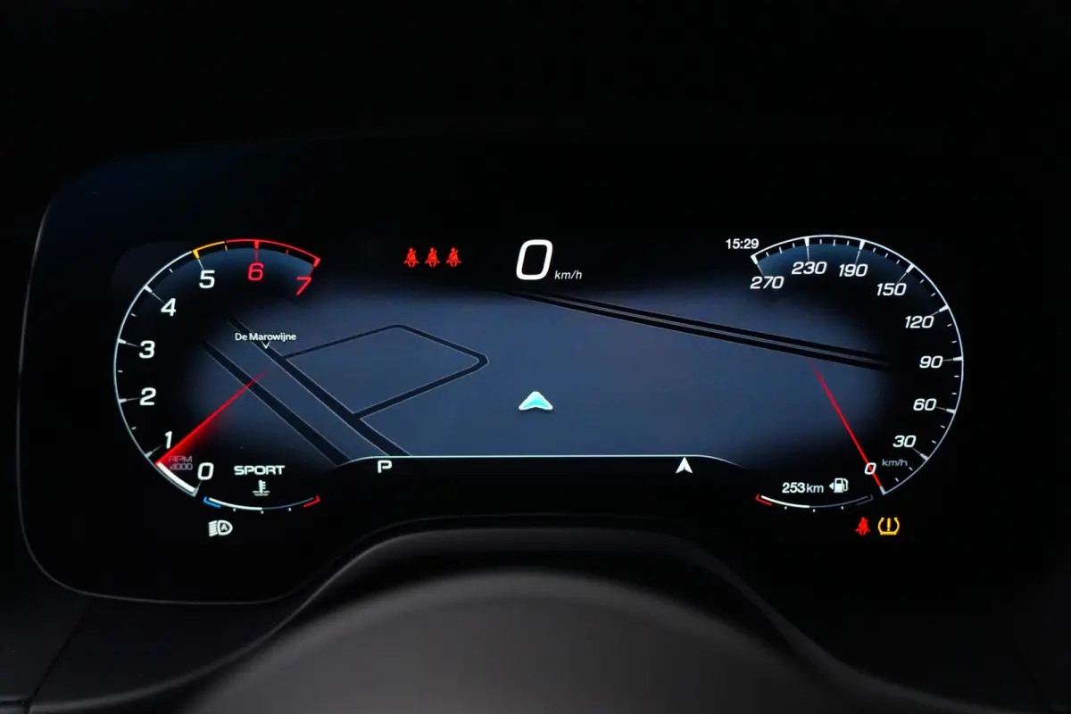 2.0 MHEV Modena | 330PK | HUD | Sonus Faber | 21" | Leder | Maserati Grecale Modena 330 PK Mild Hybrid met 2.0 viercilinder, Head-Up Display, Sonus Faber premium audio, navigatie, 360° came