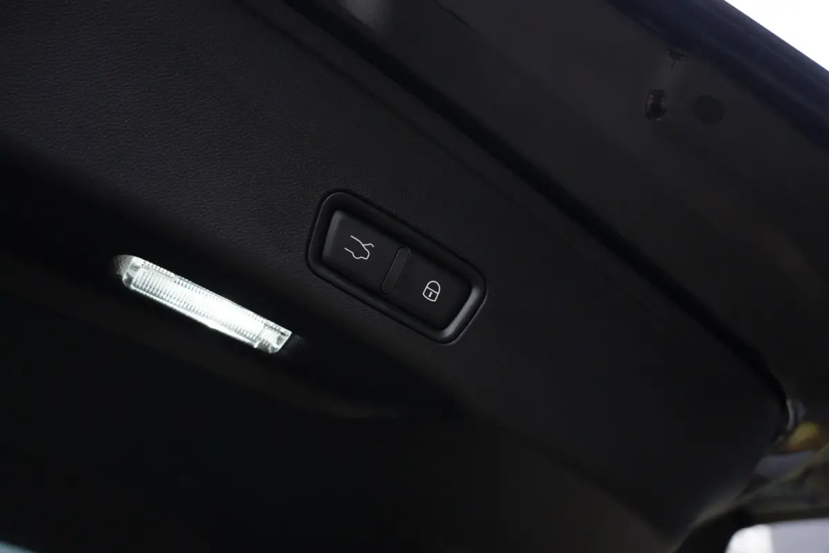 2.0 MHEV Modena | 330PK | HUD | Sonus Faber | 21" | Leder | Maserati Grecale Modena 330 PK Mild Hybrid met 2.0 viercilinder, Head-Up Display, Sonus Faber premium audio, navigatie, 360° came