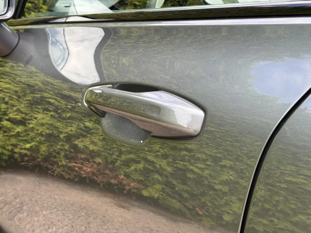 T8 Plug-in hybrid AWD Plus Dark | Bliss | Keyless | Elektrische stoelen | Stuur en stoel verwarming | Harman kardon audio |