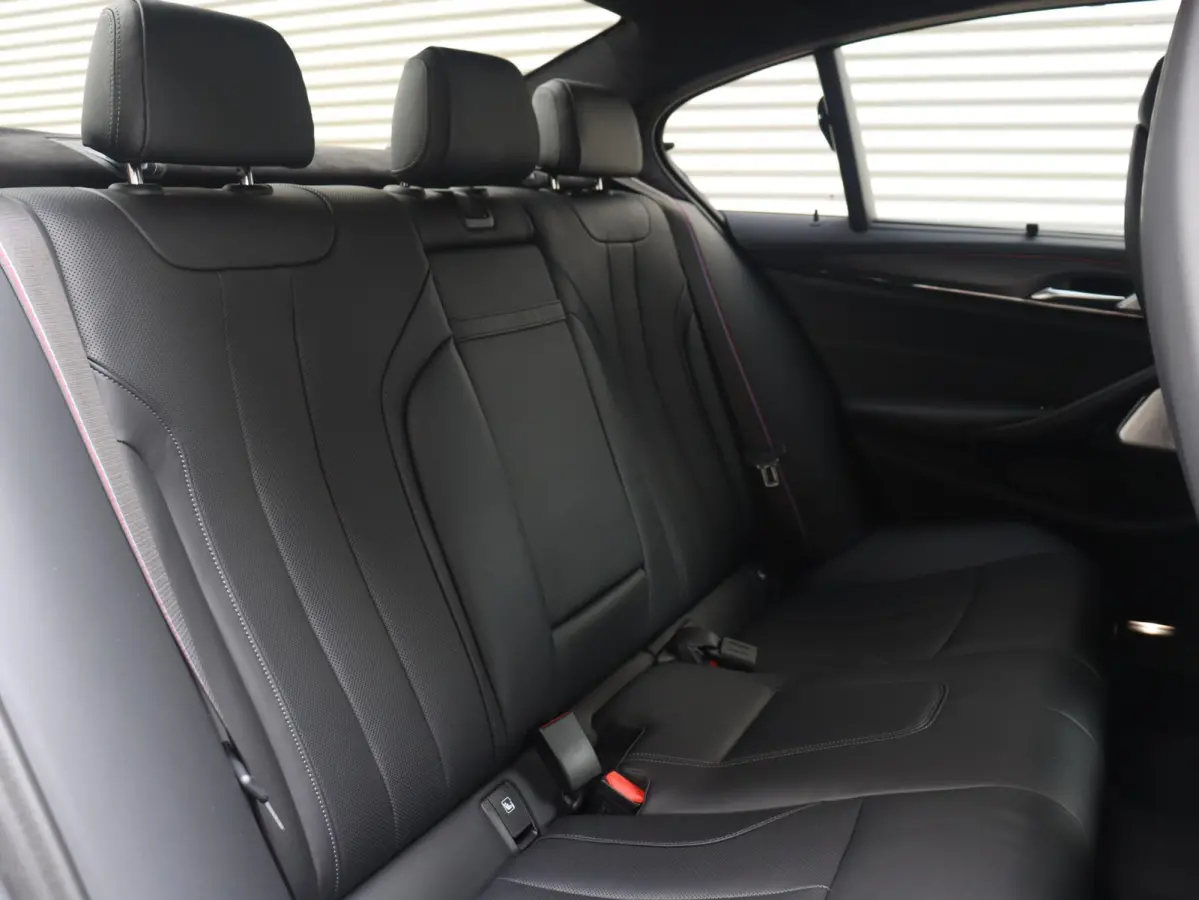 M5 Competition | High Executive | M Driver's Package | Bowers & Wilkins | Stoelventilatie | Driving Assistant Prof. | Head-Up | Soft Close | 20'' LMV