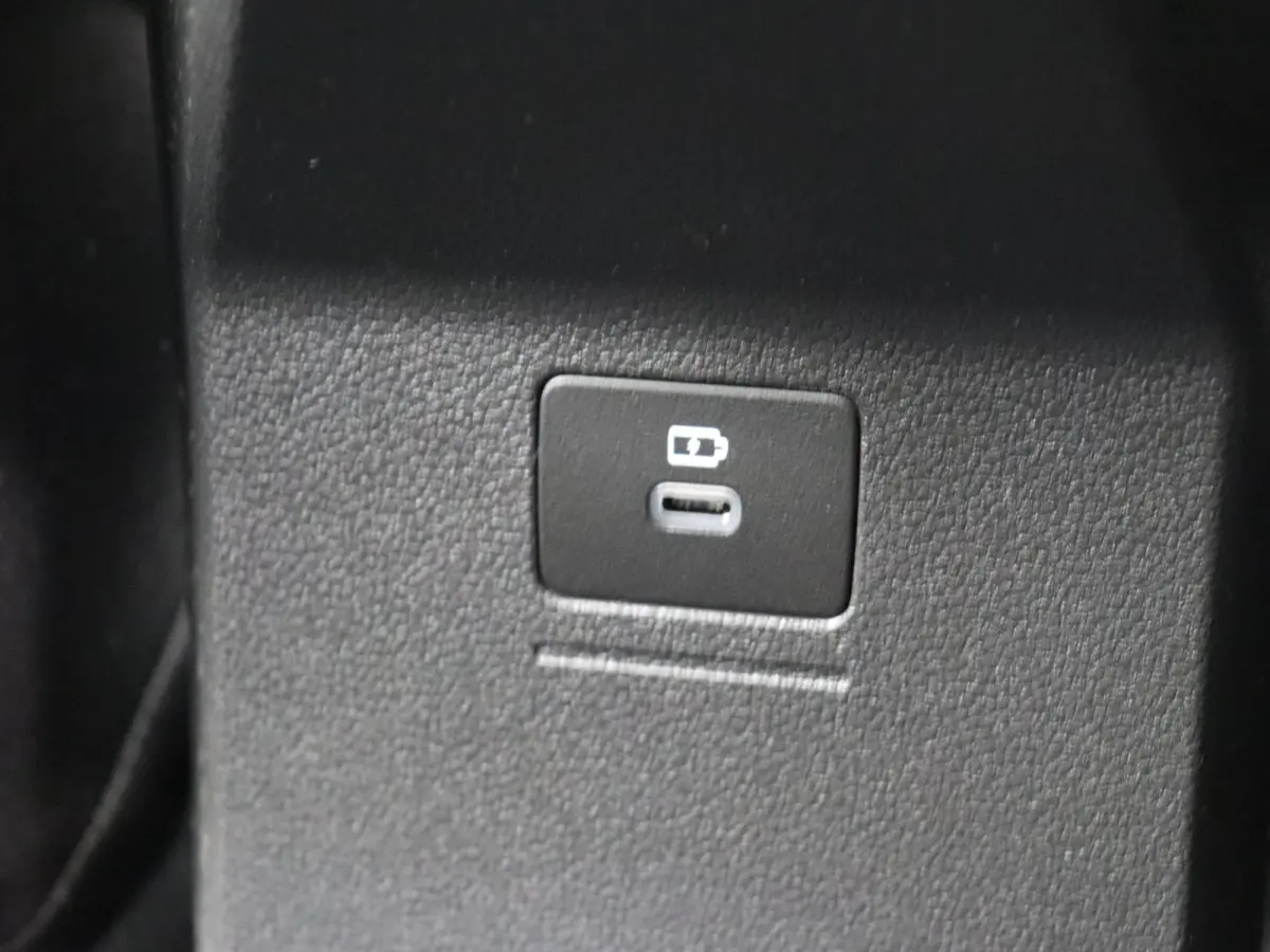 TCe 110pk limited edition | Climate control | Elek. handrem | Achteruitrijcamera | Cruise control |