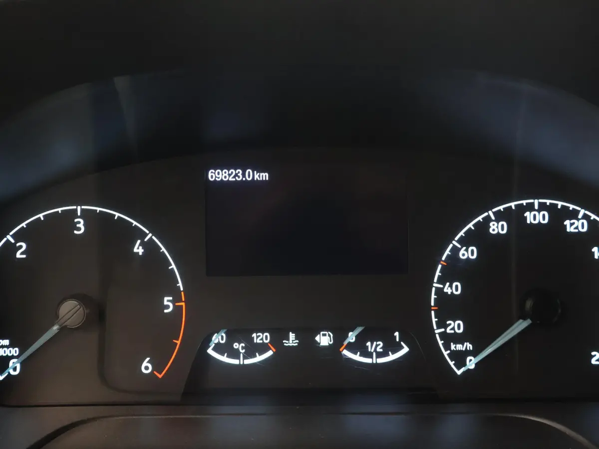 300 2.0 TDCI L2H1 Trend