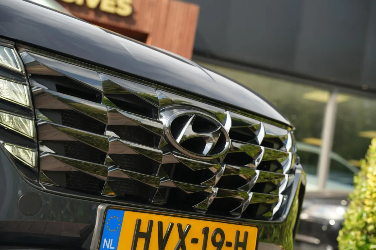 1.6 T-GDI HEV i-Motion Rijstrooksensor Hill hold Dakrails DAB Apple carplay