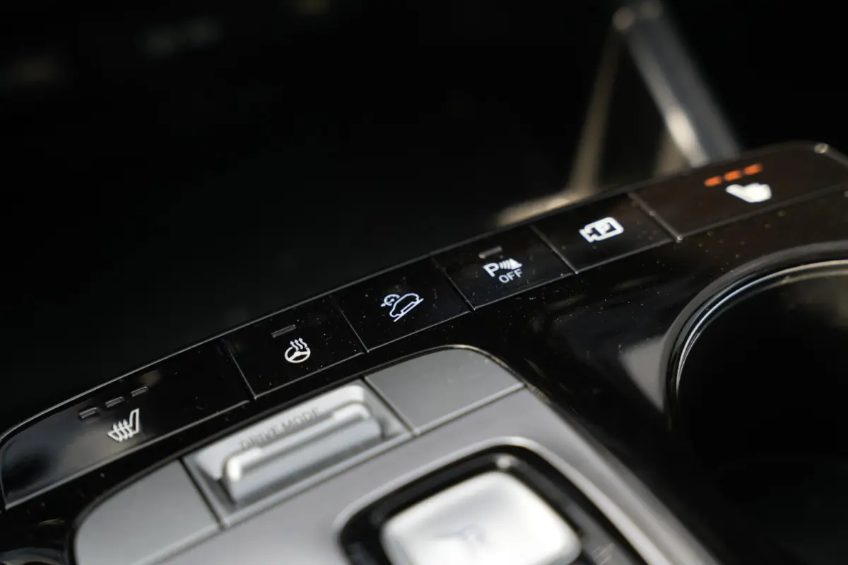 1.6 T-GDI HEV i-Motion Rijstrooksensor Hill hold Dakrails DAB Apple carplay