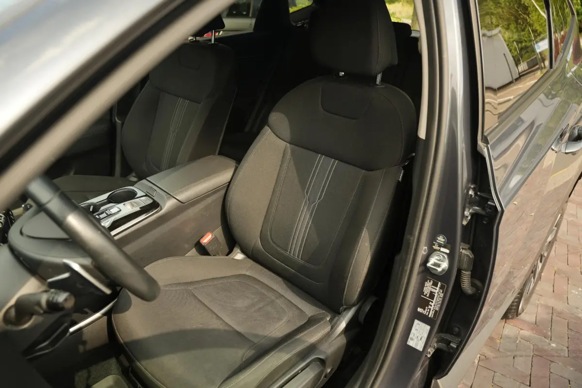 1.6 T-GDI HEV i-Motion Rijstrooksensor Hill hold Dakrails DAB Apple carplay