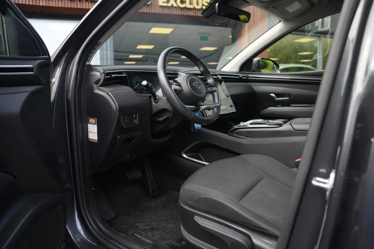 1.6 T-GDI HEV i-Motion Rijstrooksensor Hill hold Dakrails DAB Apple carplay