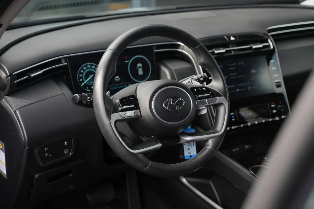 1.6 T-GDI HEV i-Motion Rijstrooksensor Hill hold Dakrails DAB Apple carplay