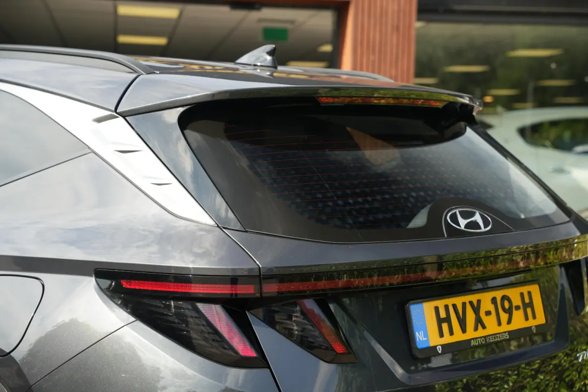1.6 T-GDI HEV i-Motion Rijstrooksensor Hill hold Dakrails DAB Apple carplay