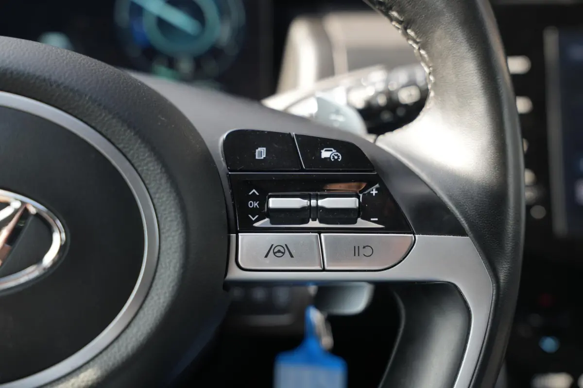 1.6 T-GDI HEV i-Motion Rijstrooksensor Hill hold Dakrails DAB Apple carplay