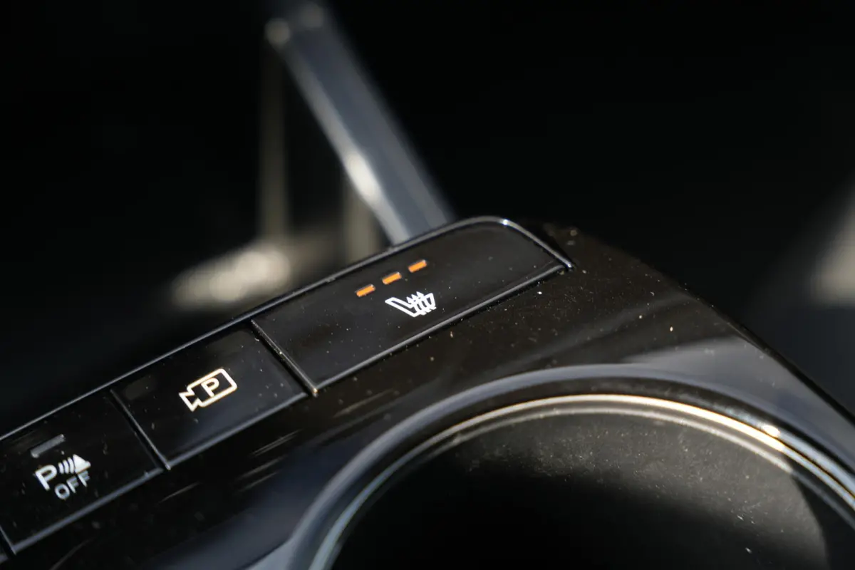 1.6 T-GDI HEV i-Motion Rijstrooksensor Hill hold Dakrails DAB Apple carplay