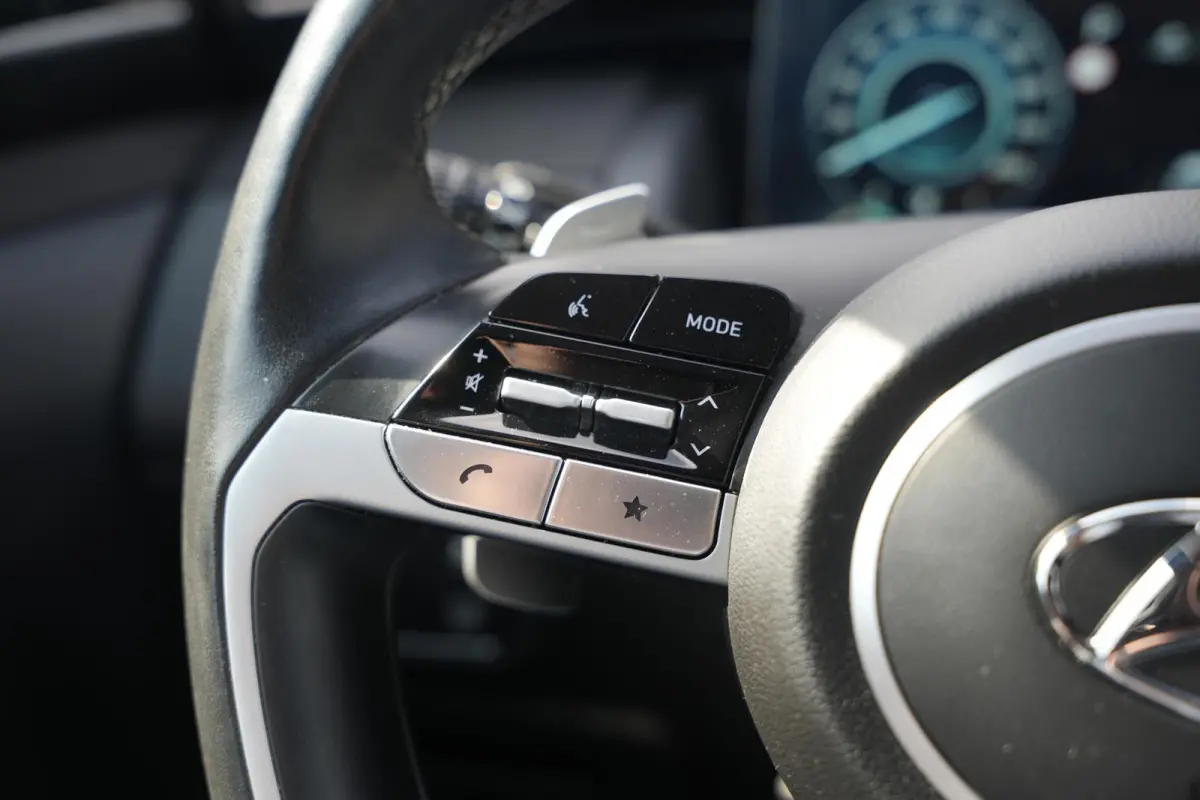 1.6 T-GDI HEV i-Motion Rijstrooksensor Hill hold Dakrails DAB Apple carplay