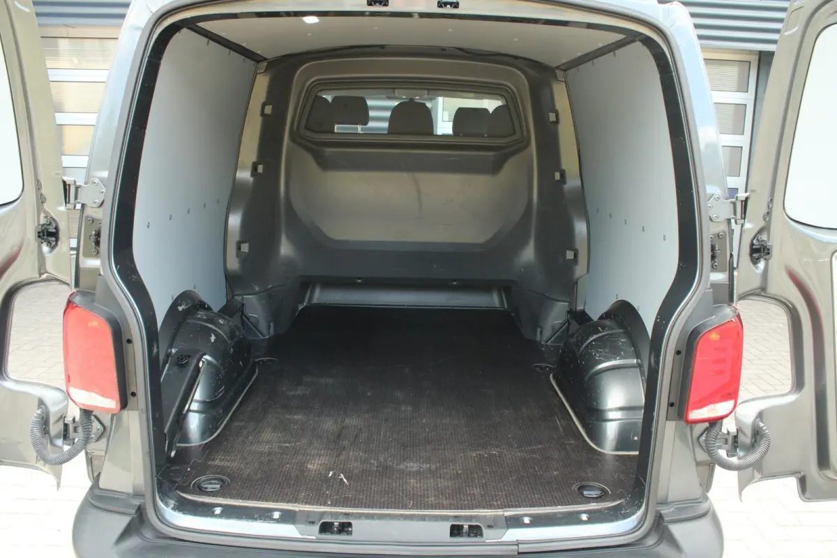 2.0 TDI 150pk DSG L2H1 30 DC Comfortline | 5-zits | Adaptive Cruise Control | Apple Carplay