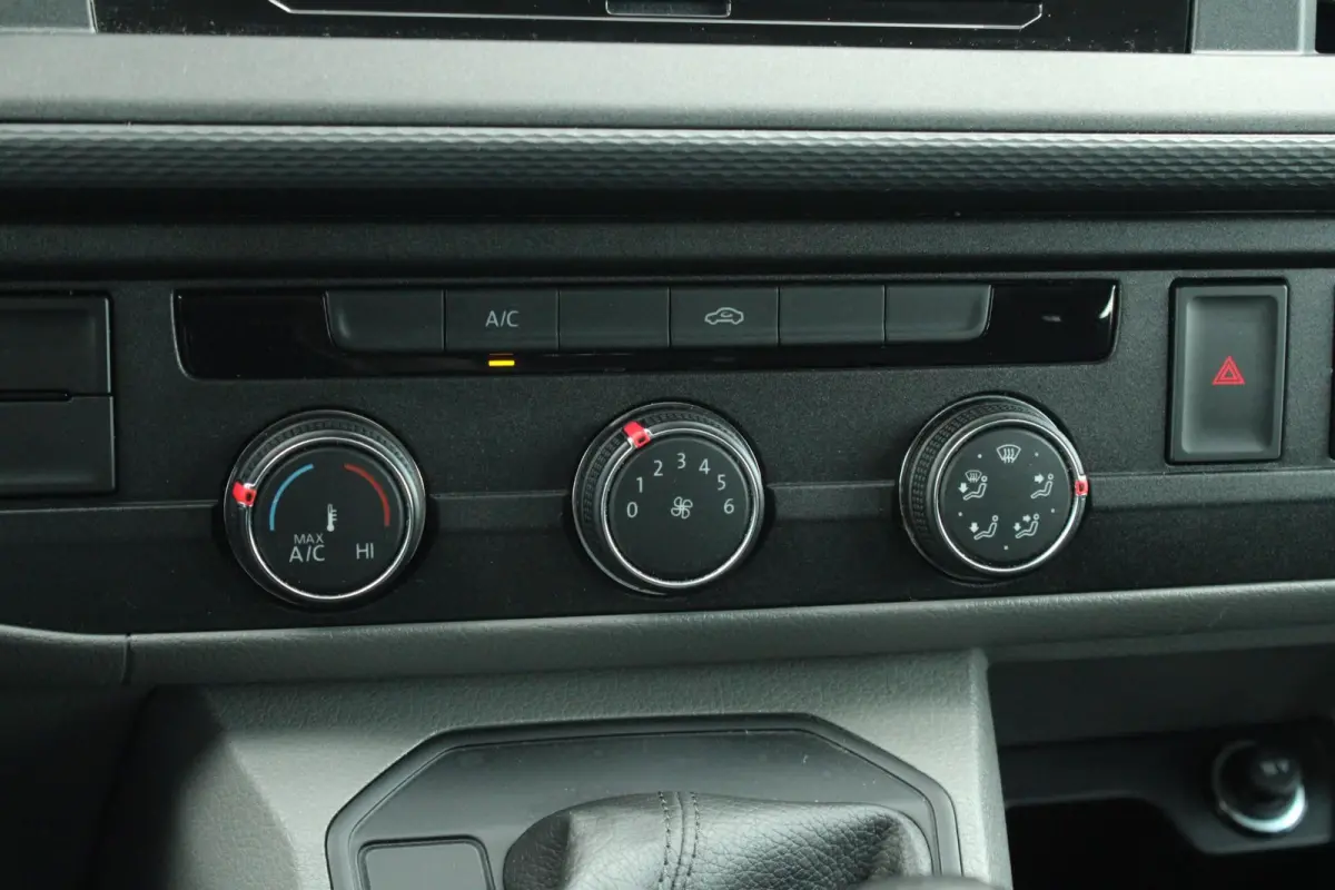 2.0 TDI 150pk DSG L2H1 30 DC Comfortline | 5-zits | Adaptive Cruise Control | Apple Carplay