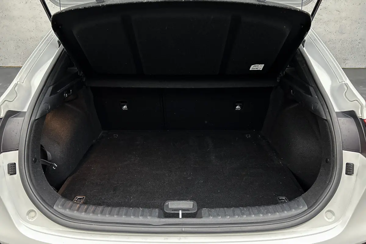 1.0 T-GDi DynamicLine | Camera | Half lederen bekleding | LED koplampen