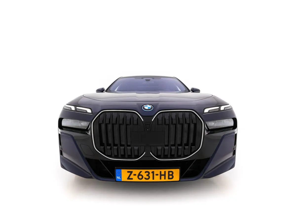 xDrive60 106 kWh M-Sport-Styling [3-Fase-11kW] {SoH-98%} (INCL-BTW) *PANO | LEATHER | FULL-LED | BLIND-SPOT | BOWERS&WILKINS | MEMORY-PACK | TOP-VIEW | VENTILATED/HEATED-COMFORTSEATS | SOFT-